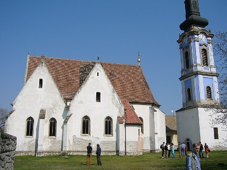 800px-Serbian_Orthodox_Church,_2005_Rackeve05_036
